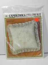 NEW Vintage 1983 M-H Yarns Candlewick Embroidery Pillow Kit "Quilt Flower" 14x14