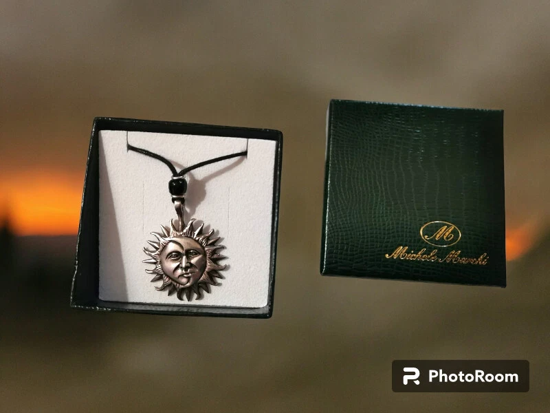 Ciondolo Eclisse di Sole e Luna in Argento 925 - Immagine 3 di 4