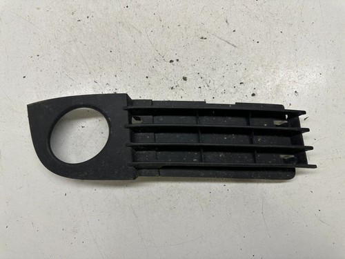 Audi A6 S6 C5 4B 2000 Verkleidung Nebelscheinwerfer / Gitter vorne DRA56105
