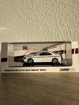 INNO64 Nissan Skyline GT-R R33 - Tuned by Mines - Weiß - Maßstab 1:64