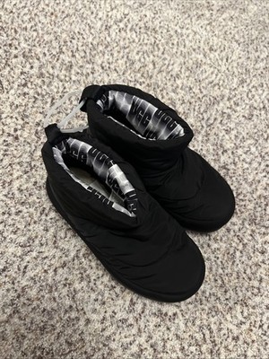UGG Women's Puffer Classic Maxi Mini Boots Size 9 Black EUC Slip On Used Lightly