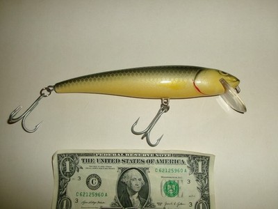 Salmo 7-1/4'' Body Floating Whitefish Musky Muskie Crankbait Lure - Used (?)