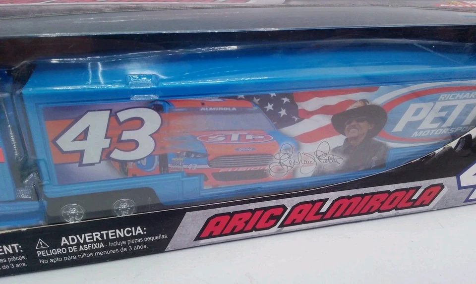 2015 Aric Almirola #43 Richard Petty Throwback Hauler 1/64 Scale Diecast NEW! - Image 2 of 4