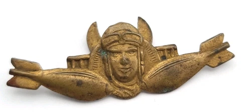 WW2 Airman Bomber Lapel Badge Pin Tin Gilt Wwii
