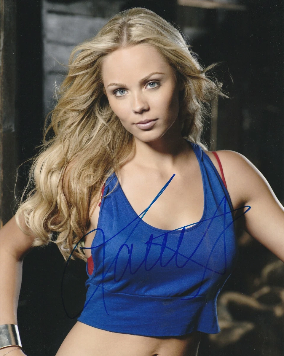 LAURA VANDERVOORT SIGNED SMALLVILLE 8x10 PHOTO # 2 | eBay