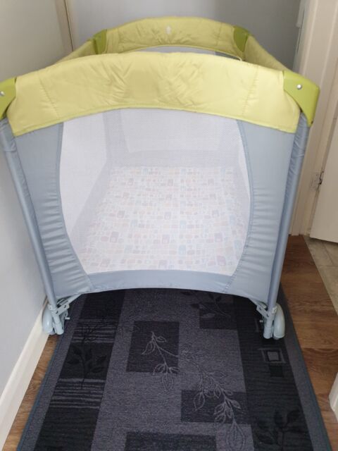 Travel cot playpen"Mothercare "baby