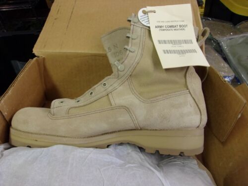 WELLCO....MILITARY BOOTS, GORETEX , WATERPROOF , DESERT TAN SIZE 13.5 N - Picture 1 of 3