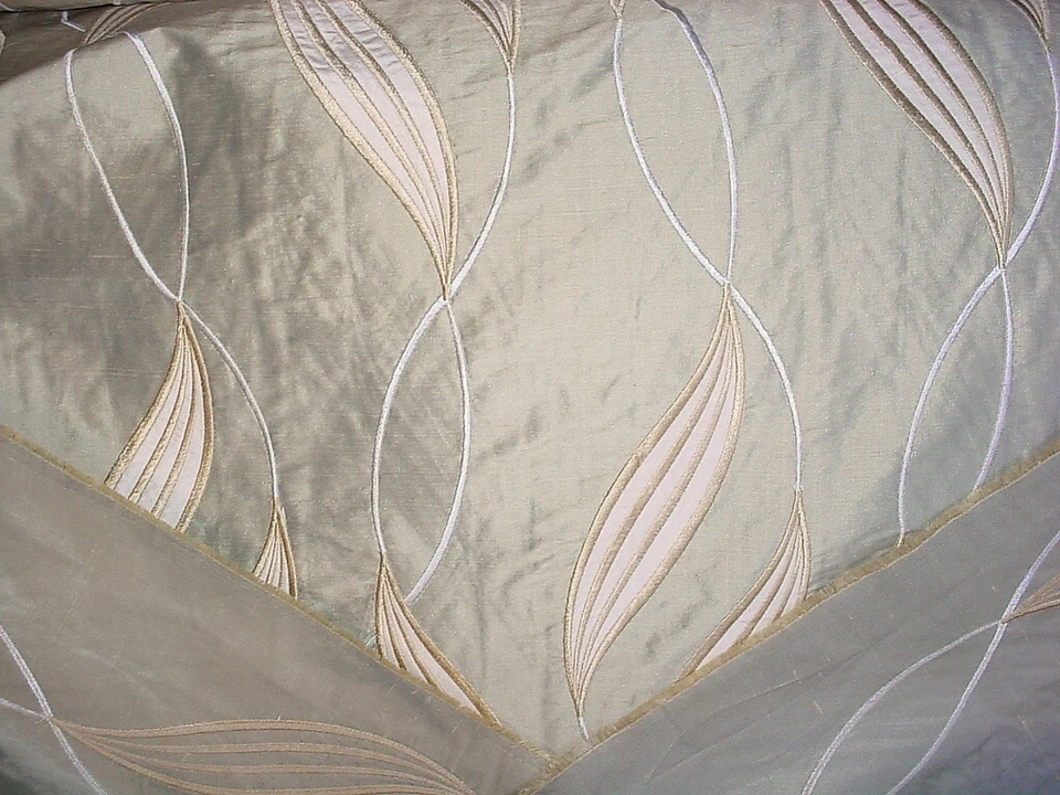 6-1/2Y Scalamandre ZS 00013554 Channing Embroidered Silk Leaf Upholstery Fabric - Image 4 of 4
