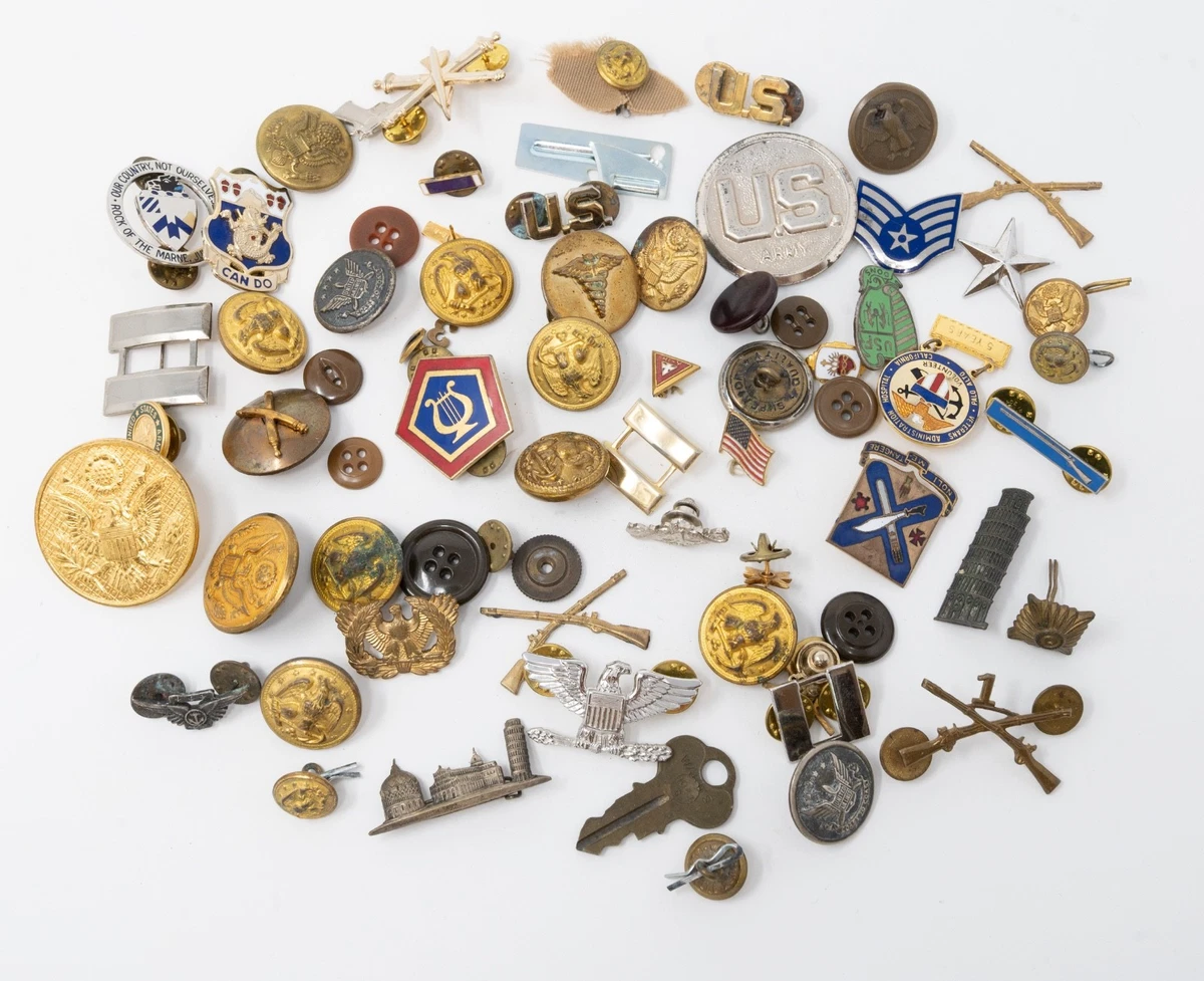 Military Pins In Original Ww2 Collectible Us Medals & Ribbons for 