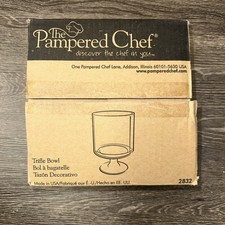 Pampered Chef Glass Trifle Bowl #2832 with Stand and Lid