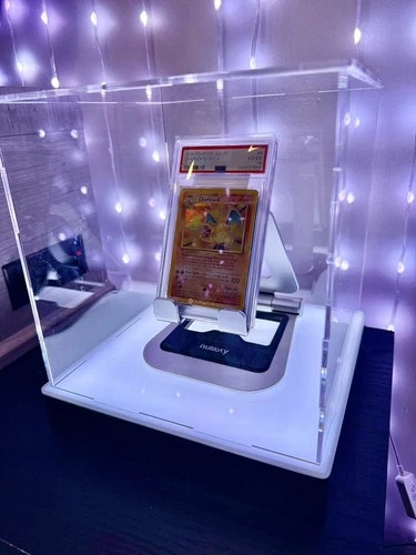 Charizard Base Set Holo Rare #4/102 1995 English PSA 4