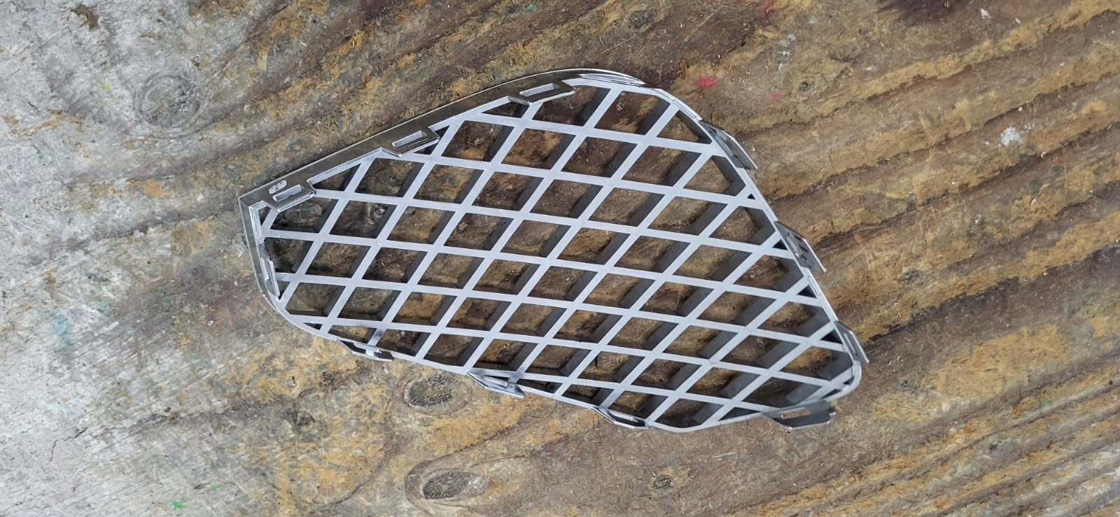 2019-2020 BENTLEY CONTINENTAL GT FOG LIGHT COVER PASSENGER SIDE USED OEM *DC9119