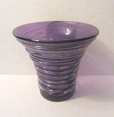 William Yeoward Crystal ''Liza'' Vase Amethyst Handmade in England 6''