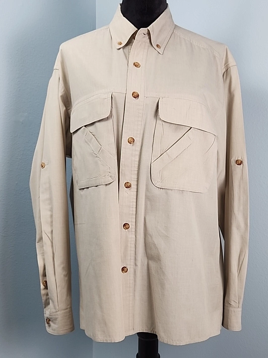 Orvis Mens Medium Long Sleeve Khaki Fishing Shirt Mesh Lined Vented Back