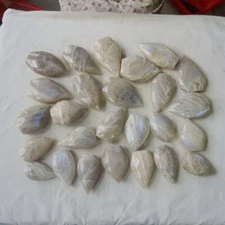 26Pcs 8LB Natural Blue Rainbow Moonstone Crystal Palm Stone Point Flame Healing