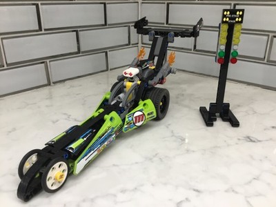 LEGO TECHNIC: Dragster 42103 - Retired