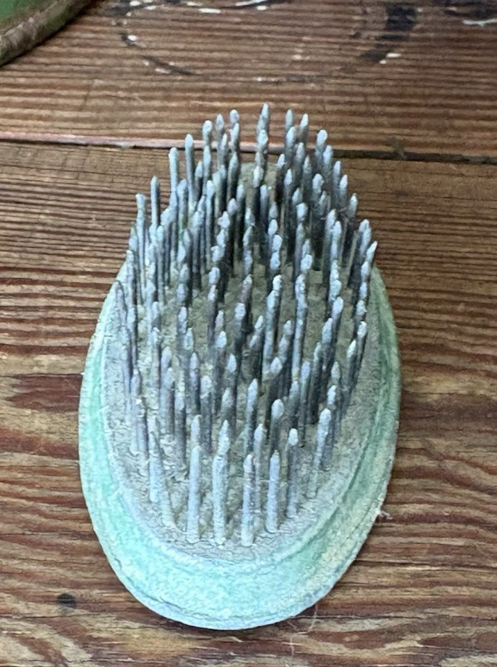 Vintage Oval Cast Iron Green FLOWER FROG, Sharp Metal Spikes 3.5" - Image 4 of 4