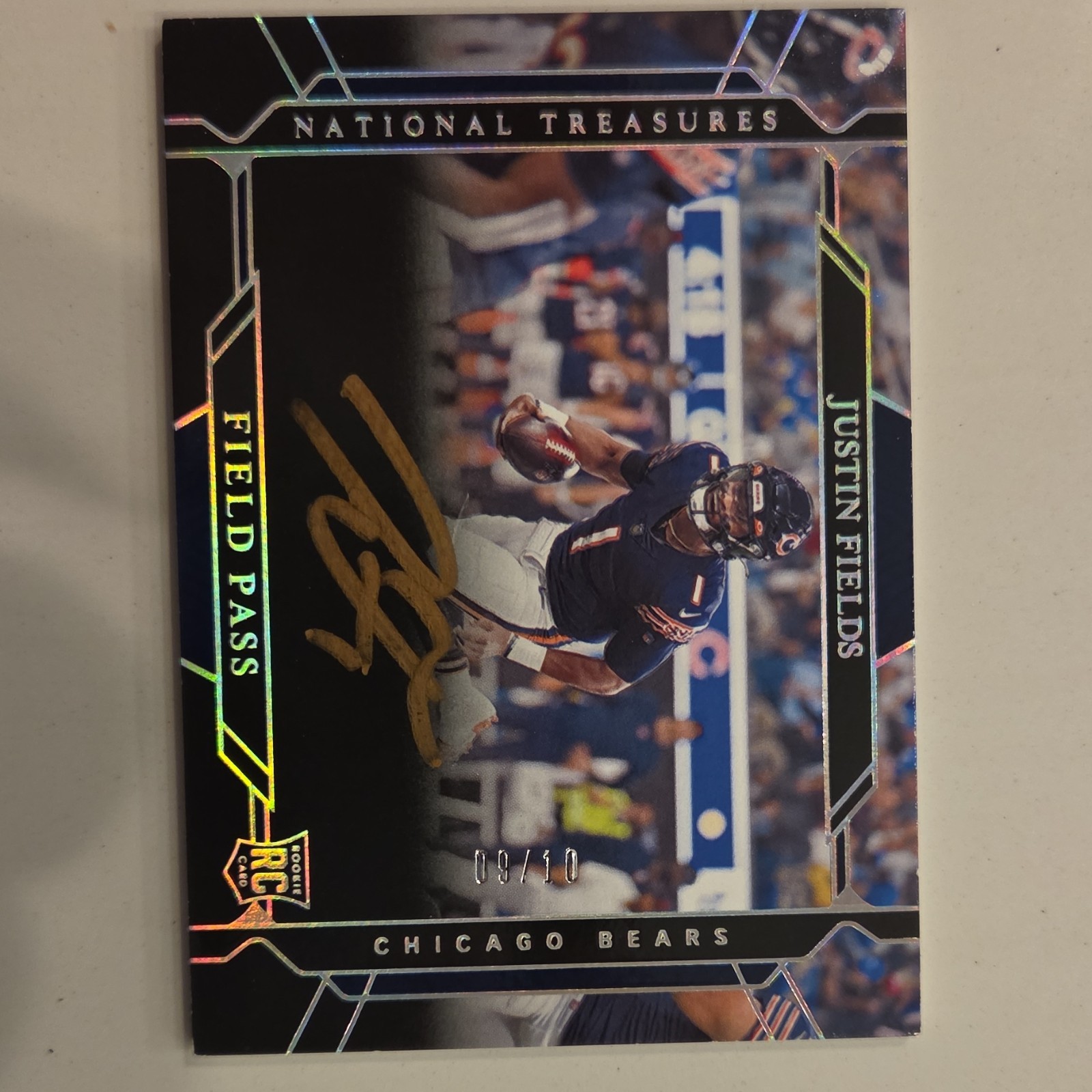 Panini 2021 National Treasures Field Pass Justin Fields Bears RC Auto /10 #FP-JF