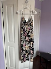 Urban Outfitters Midi Floral Dress Boho Spaghetti Straps Deep V Size Medium