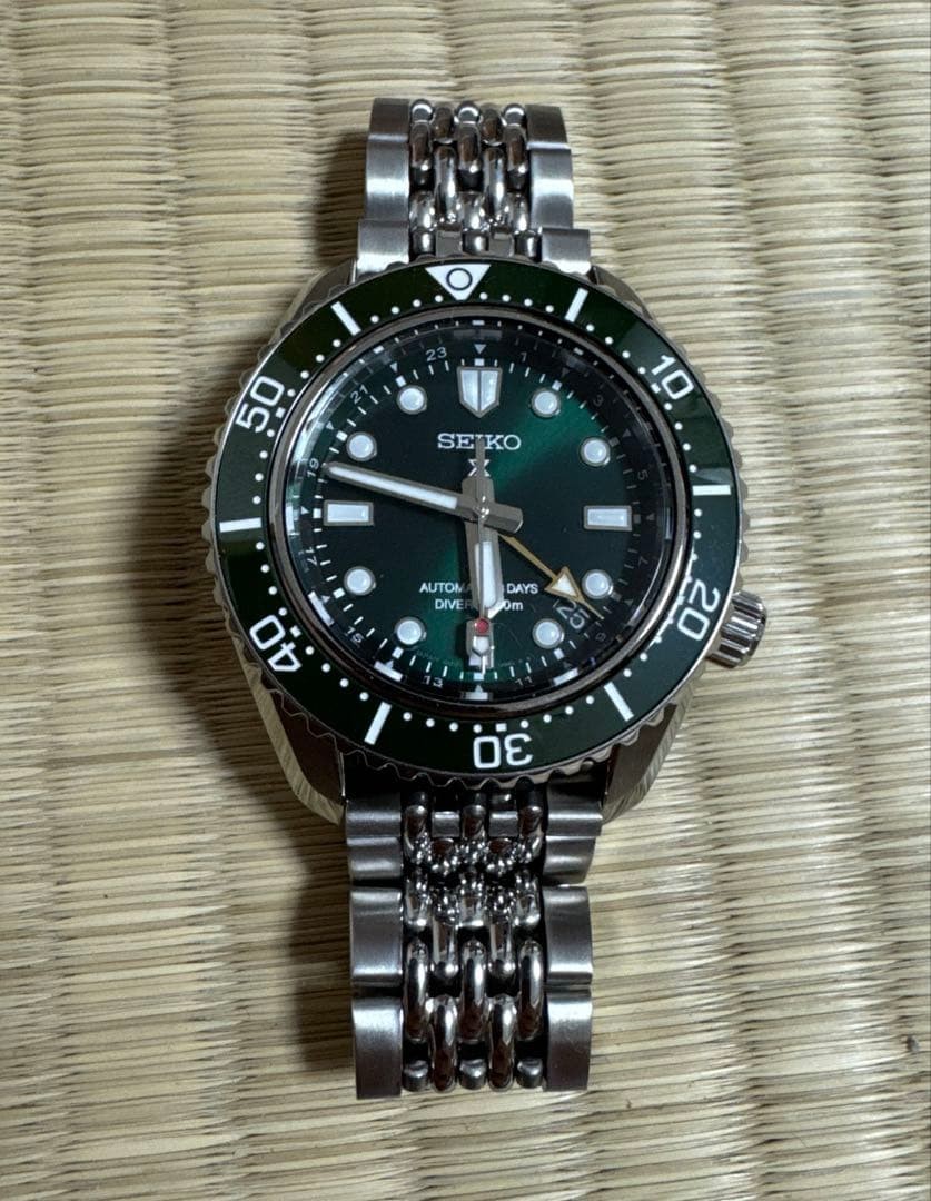 SEIKO PROSPEX SBEJ009 Automatic Diver's Watch View 3