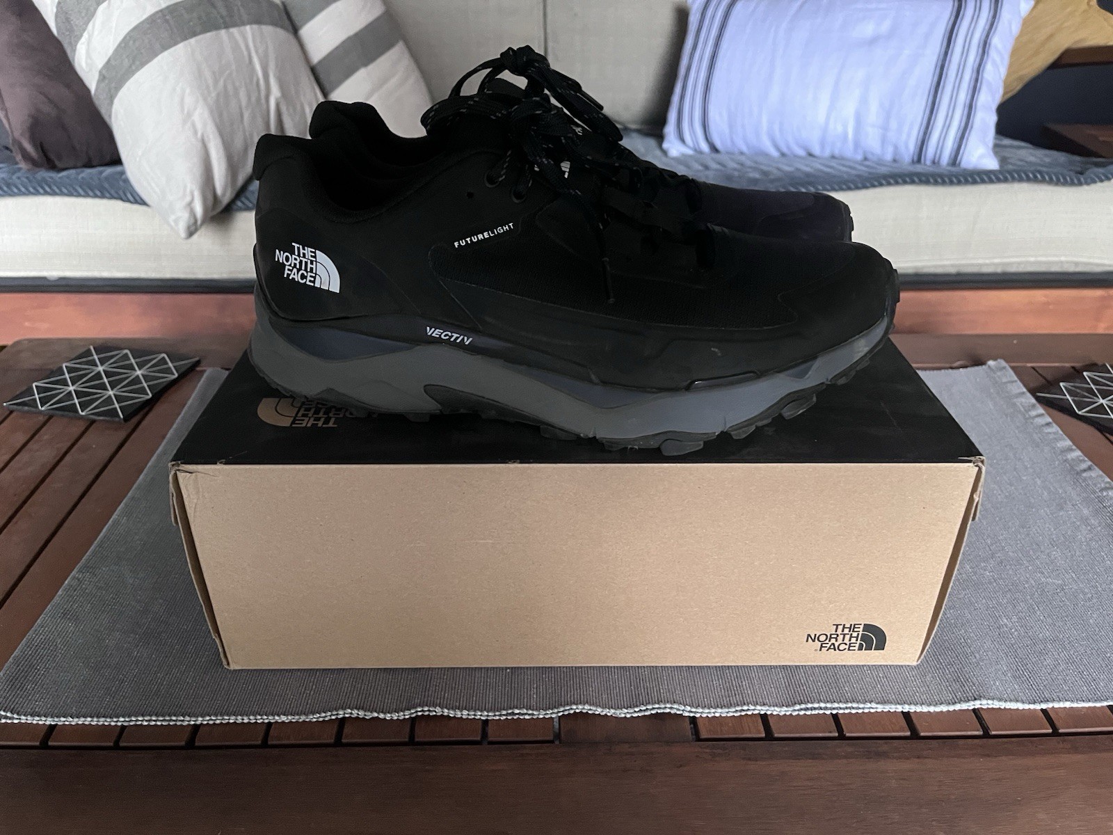 The North Face Vectiv Exploris Futurelight Hiking Shoes US 1