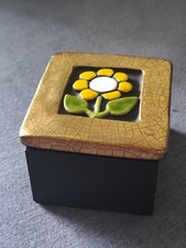 Boîte a bijoux céramique  couvercle  fleur noir doré