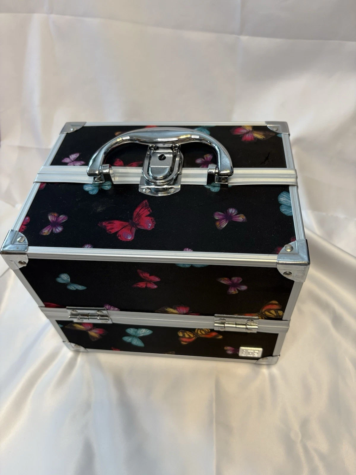 Caboodles Adored Train Case Social Butterfly Hot Topic Limited Edition