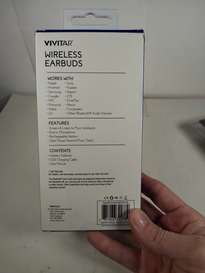 Двойное автомобильное зарядное устройство USB с кабелем синхронизации и зарядки и наушниками-вкладышами Vivitar - Изображение 4 из 4