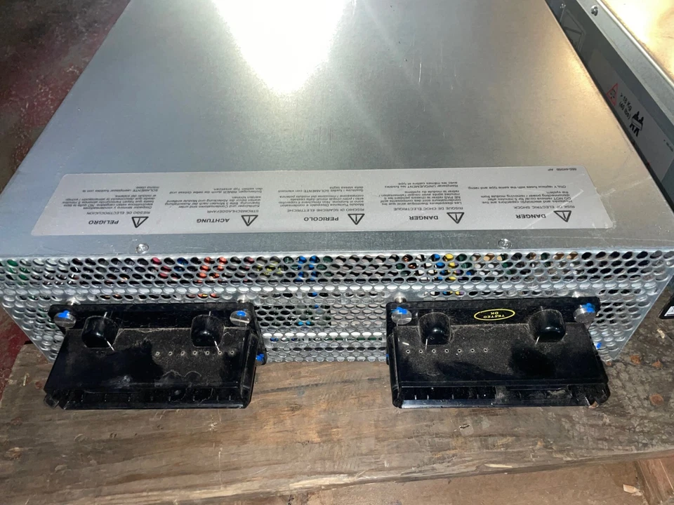 APC SYPM10KF Symmetra PX Power Module 208V 60Hz 10kW UPS - Image 3 of 4