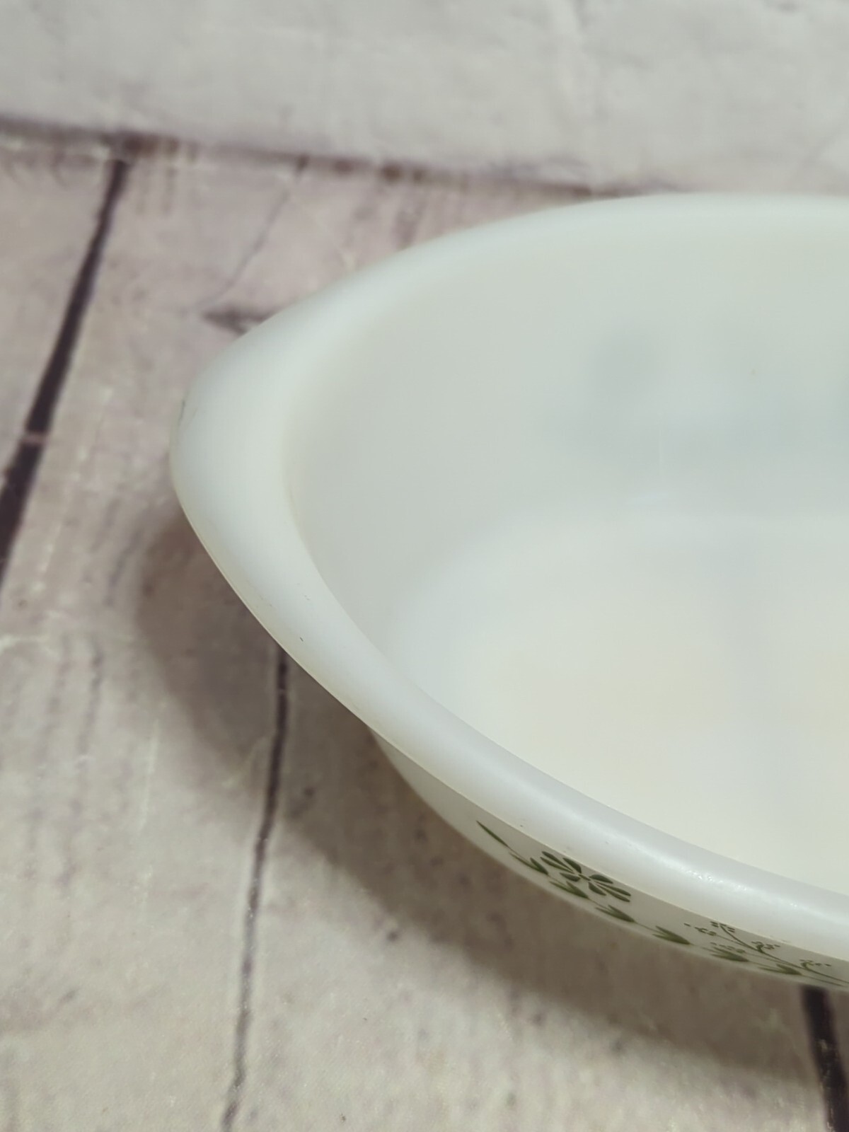 Vintage Glasbake J235 1 Qt. 10" Oval Green Daisy Milk Glass Casserole Dish 