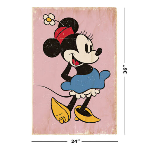 Minnie Mouse, chắc chắn không còn xa lạ gì với bạn nữa. Hãy truy cập vào bức ảnh của chúng tôi để thưởng thức những hình ảnh dễ thương, đáng yêu của Minnie Mouse. Đó sẽ là một trải nghiệm tuyệt vời cho bạn và gia đình.