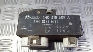 1H0919506A Lüfter Steuergerät Relais 898659 Volkswagen Golf DE371051-85
