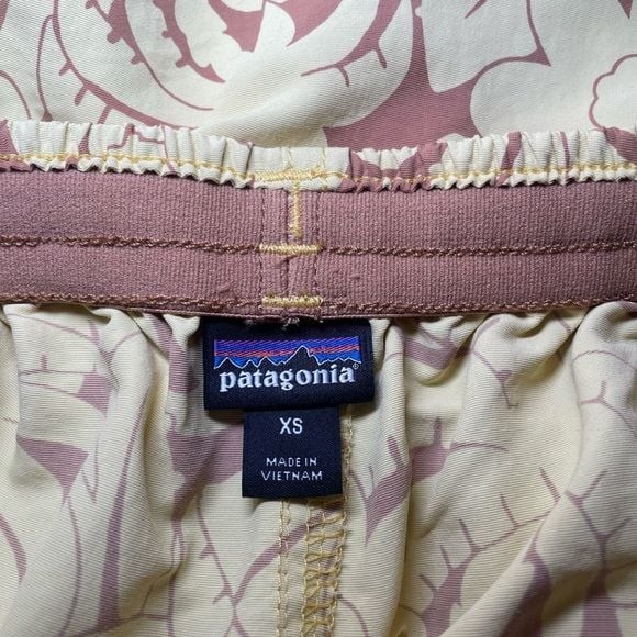 Patagonia Baggies Shorts yellow and brown woman’s size XS thumbnail 6