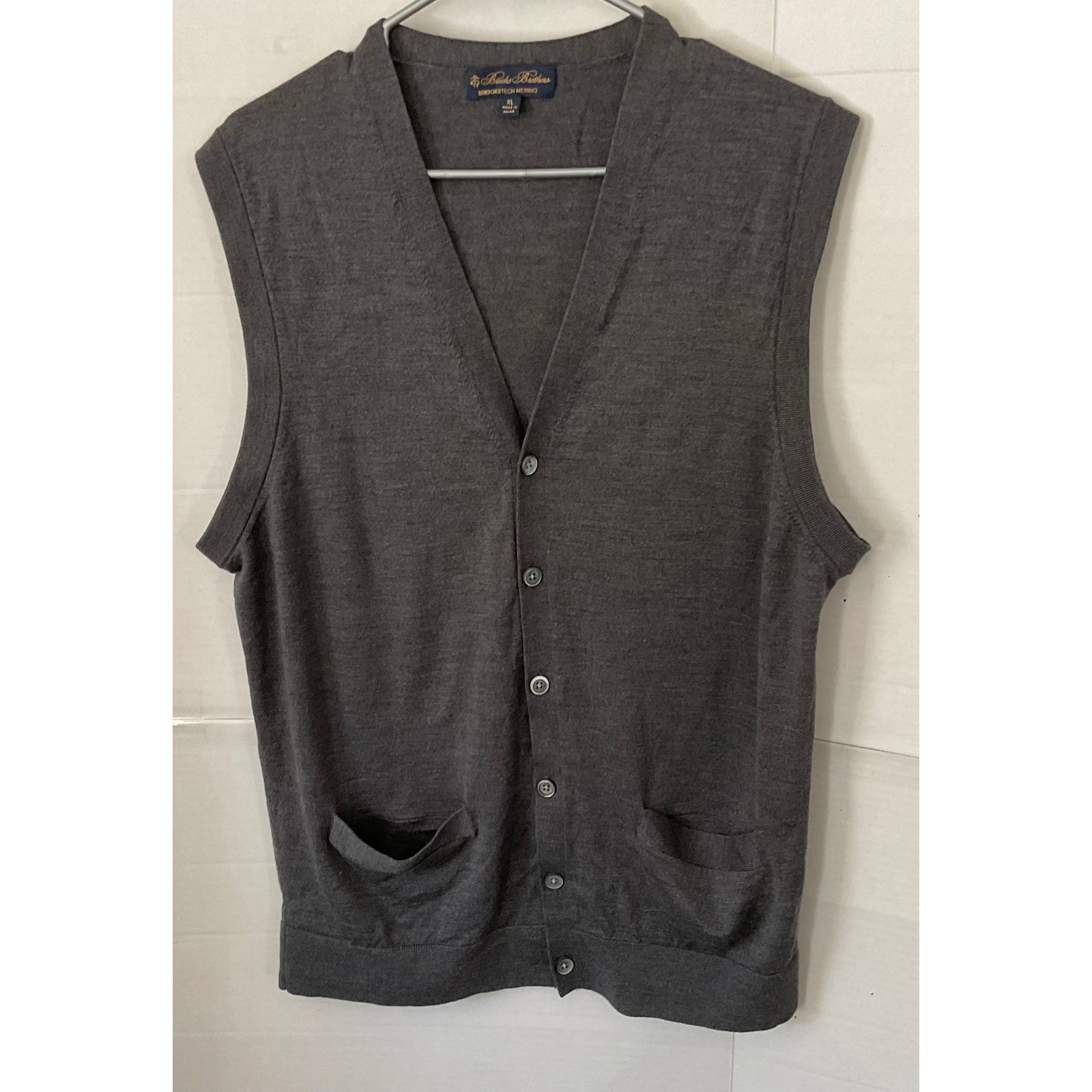 Brooks Brothers Mens XL V Neck Button Front Sweater Vest Brookstech Merino  Gray