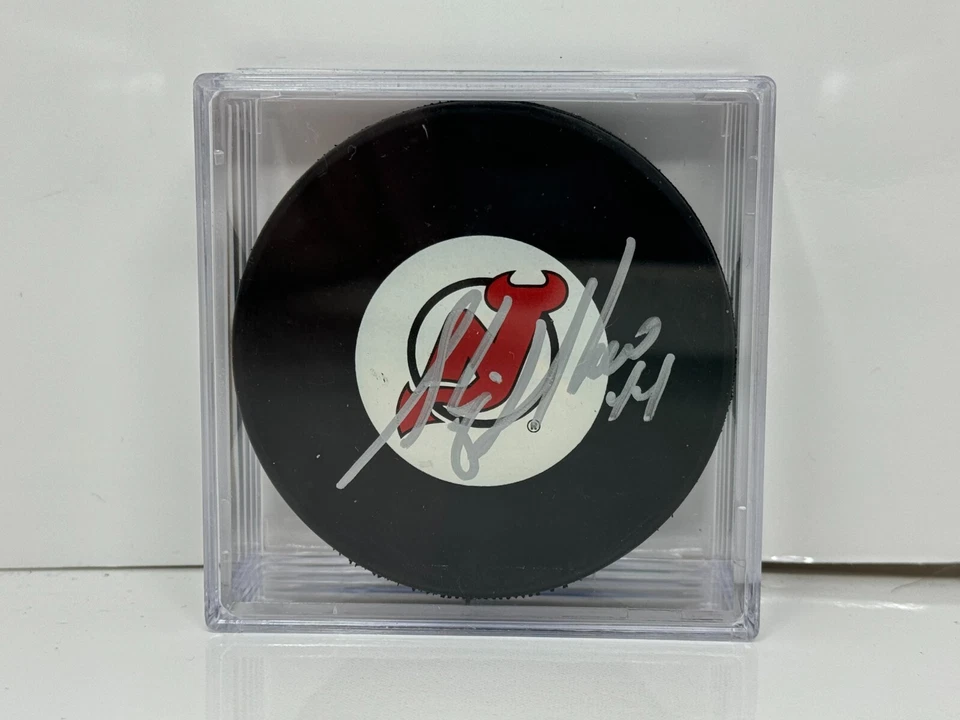 Stephane Richer New Jersey Devils Firmado NHL Autógrafo Disco Plateado Automático Foto 4 de 4