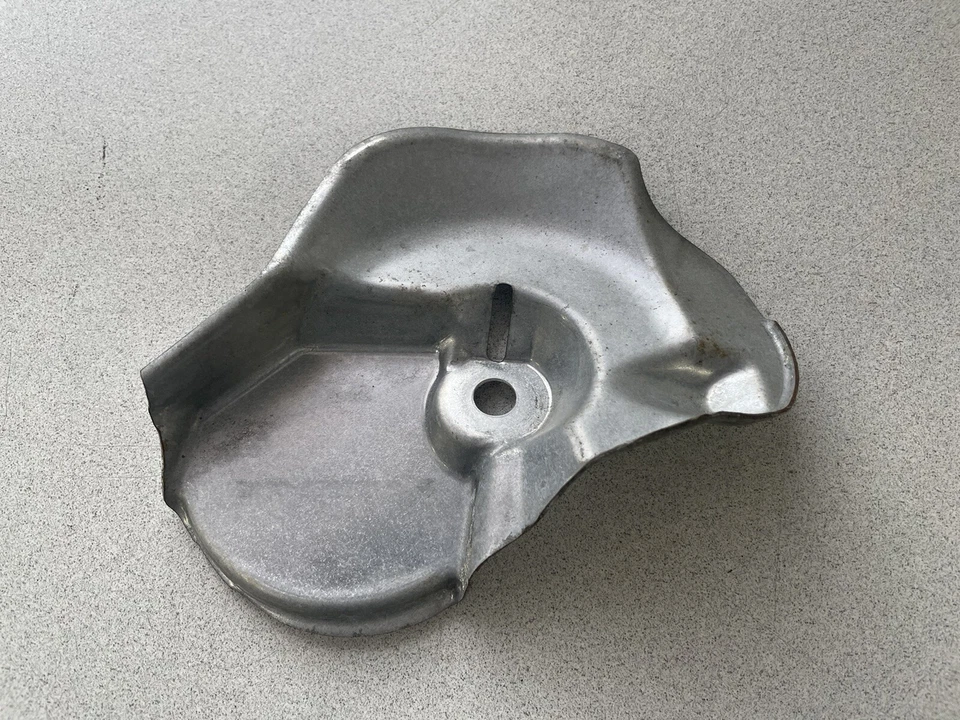 96-2002 MERCEDES-BENZ E320 E430 W210 ~ LEFT ENGINE MOUNTING PLATE ~ A2102411334 - Image 2 of 3