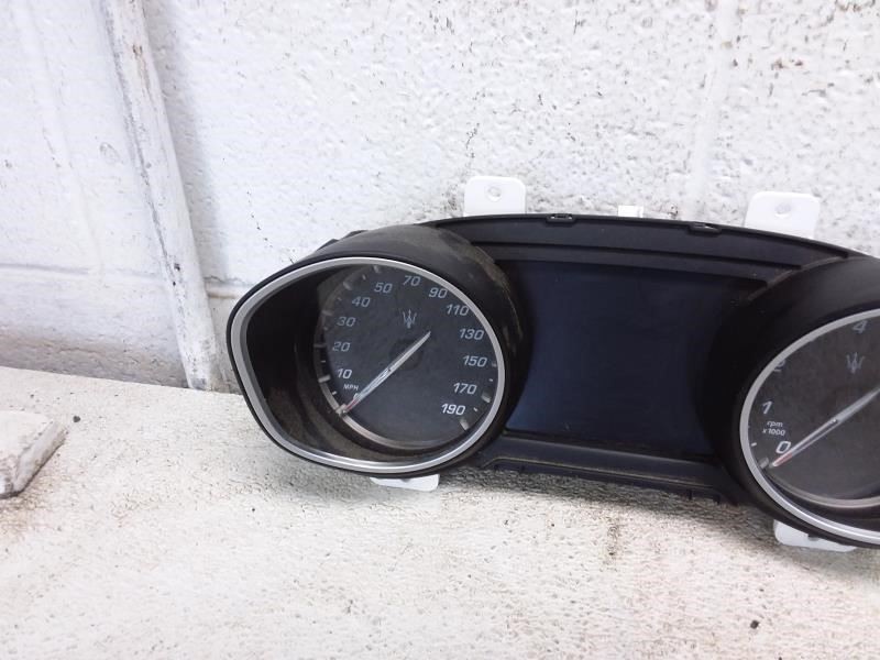 2018 MASERATI LEVANTE Turbo Digital Speedometer OEM Part Number 670106458