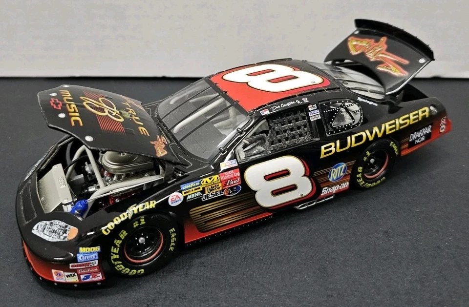 1:24 ACTION RCCA 2003 #8 BUDWEISER MUSIC DALE EARNHARDT JR - Image 2 of 4