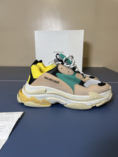Balenciaga Triple S Men s Low Top Lace-Up Col...
