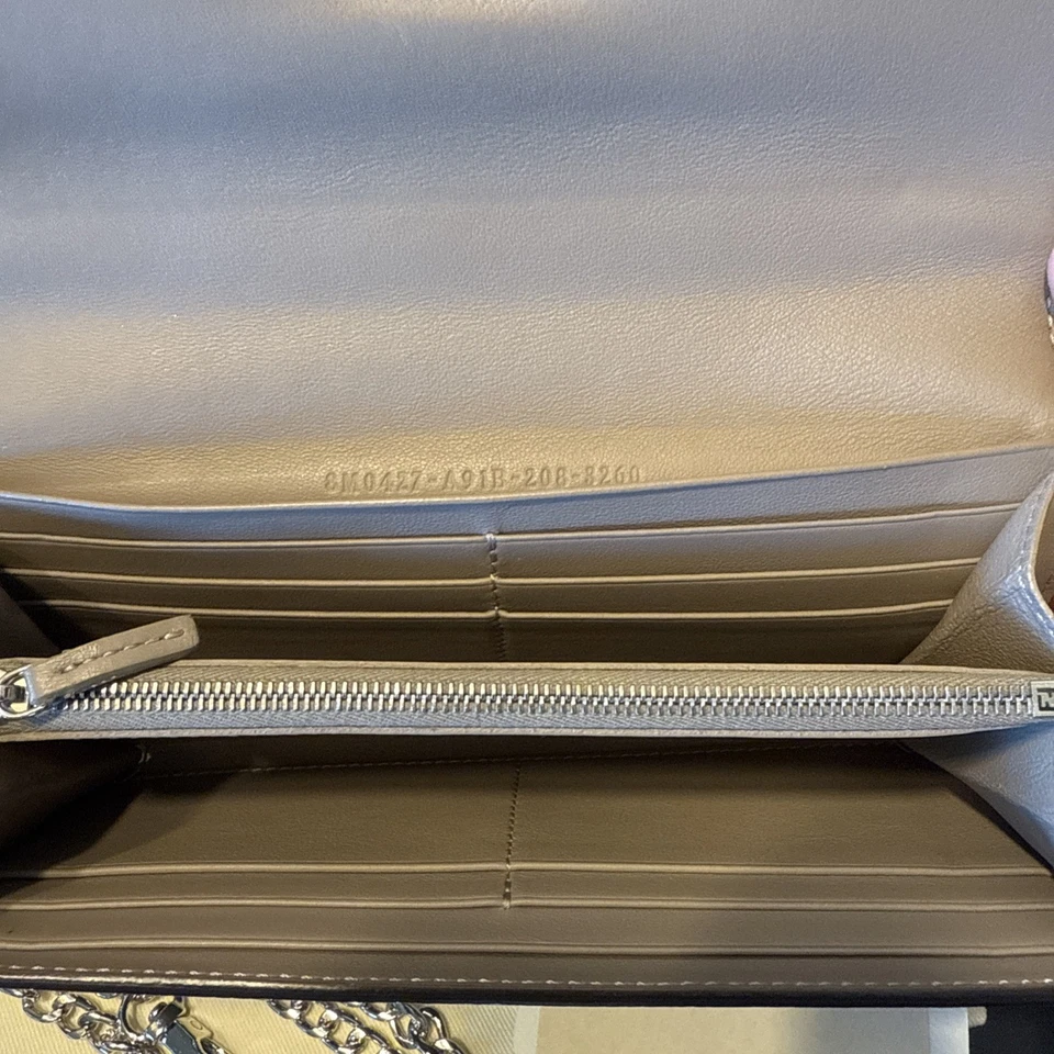 Auténtica Cartera FENDI Continental Peekaboo 8M0427 Gris Tortora con caja y bolsa para el polvo Foto 4 de 4