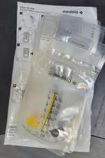 Medela Breast Milk Storage Bags   17 Count   Open Package   BPA Free