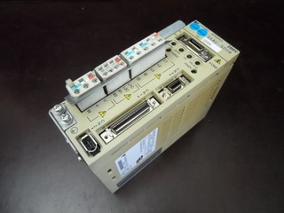 Servo Drive Yaskawa Servo Pack SGDM 04AC SD2B