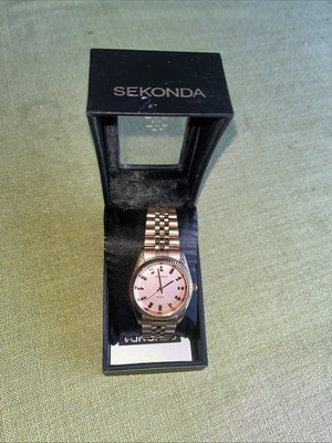 Gents Seconda Quartz Watch In  New Condition