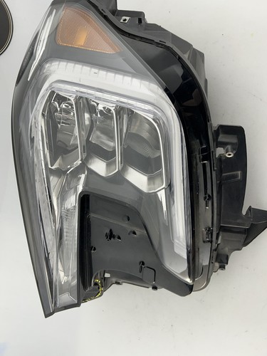 OEM AS IS | 2022 - 2024 GMC Terrain LED Headlight (Left/Driver)