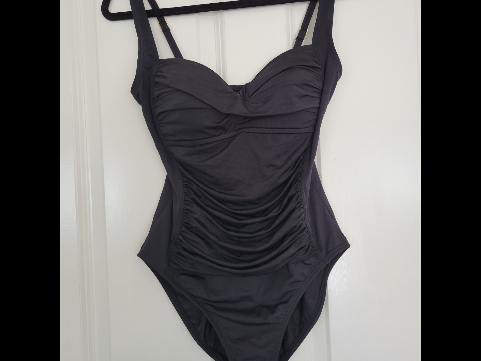 La Blanca Swimsuit Size 6 Black One Piece Gem