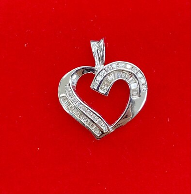 Deal! 0,25ct echter runder & Baguette Diamant Herz Anhänger 10K Gold