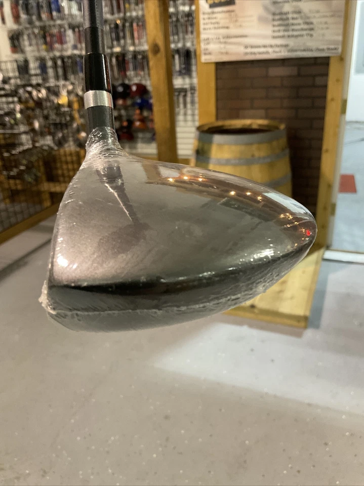 Wilson Ultra BLK #3 Fairway Wood Golf Club Seniors Flex Graphite Shaft MLH - Image 4 of 4