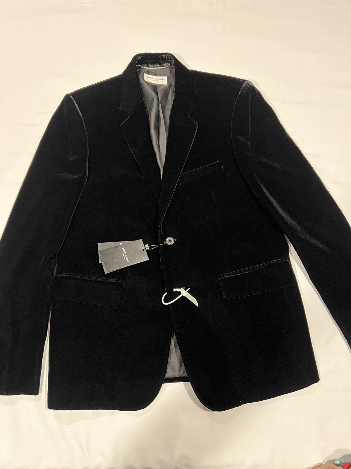 SAINT LAURENT (YSL) Blazer da sera in velluto da uomo Saint Laurent. 50 40 $2890