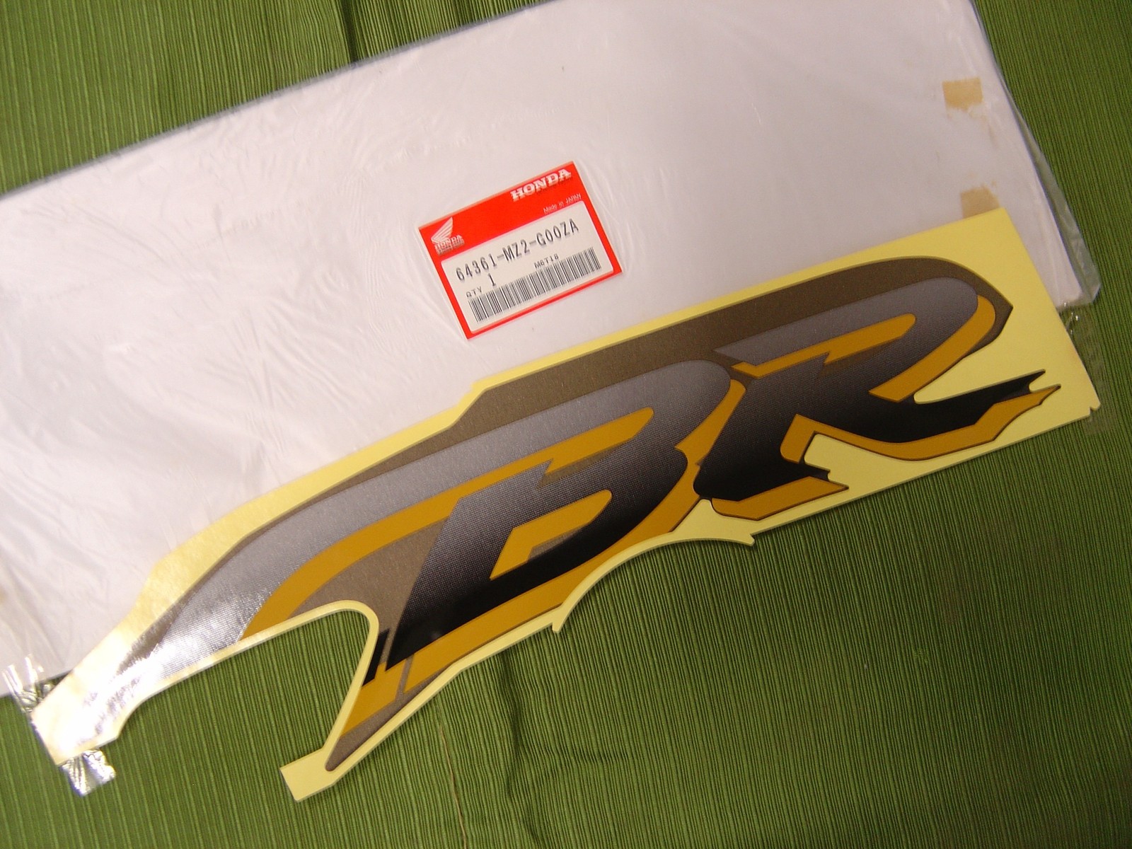 Autocollant auvent central HONDA pour sublimer vos balades en moto CBR1000FV 1997