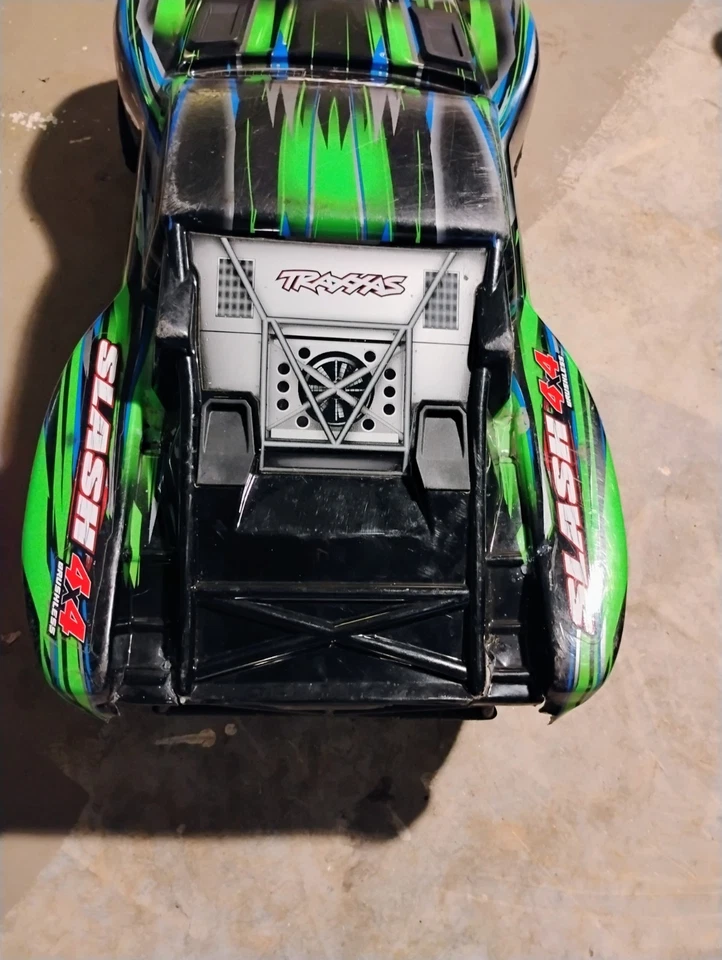 Traxxas Slash 4X4 Brushless vxl 3s 4WD RTR Short Course Truck with cliple body - Image 3 of 4